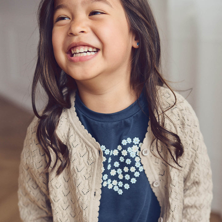 DAISY knot T-shirt with a heart