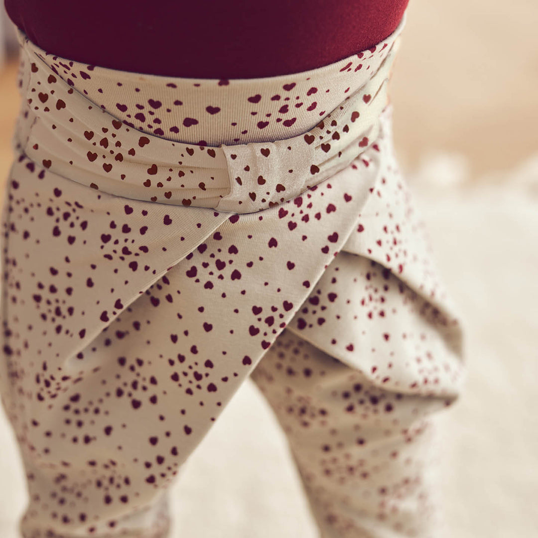 LOVE bow pants with hearts