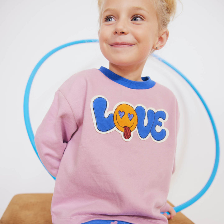 HEART sweatshirt with love