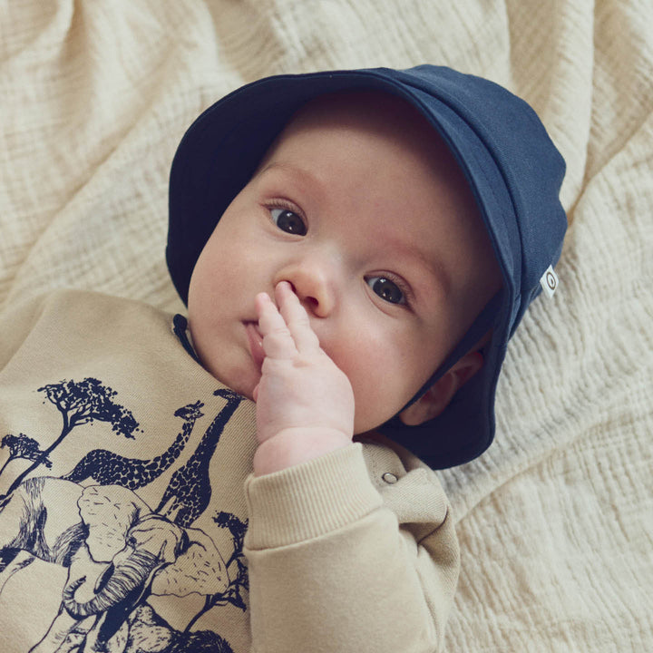 COZY ME bucket hat with strings