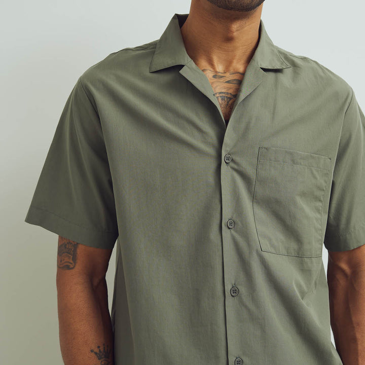 MEN'S poplin shirt