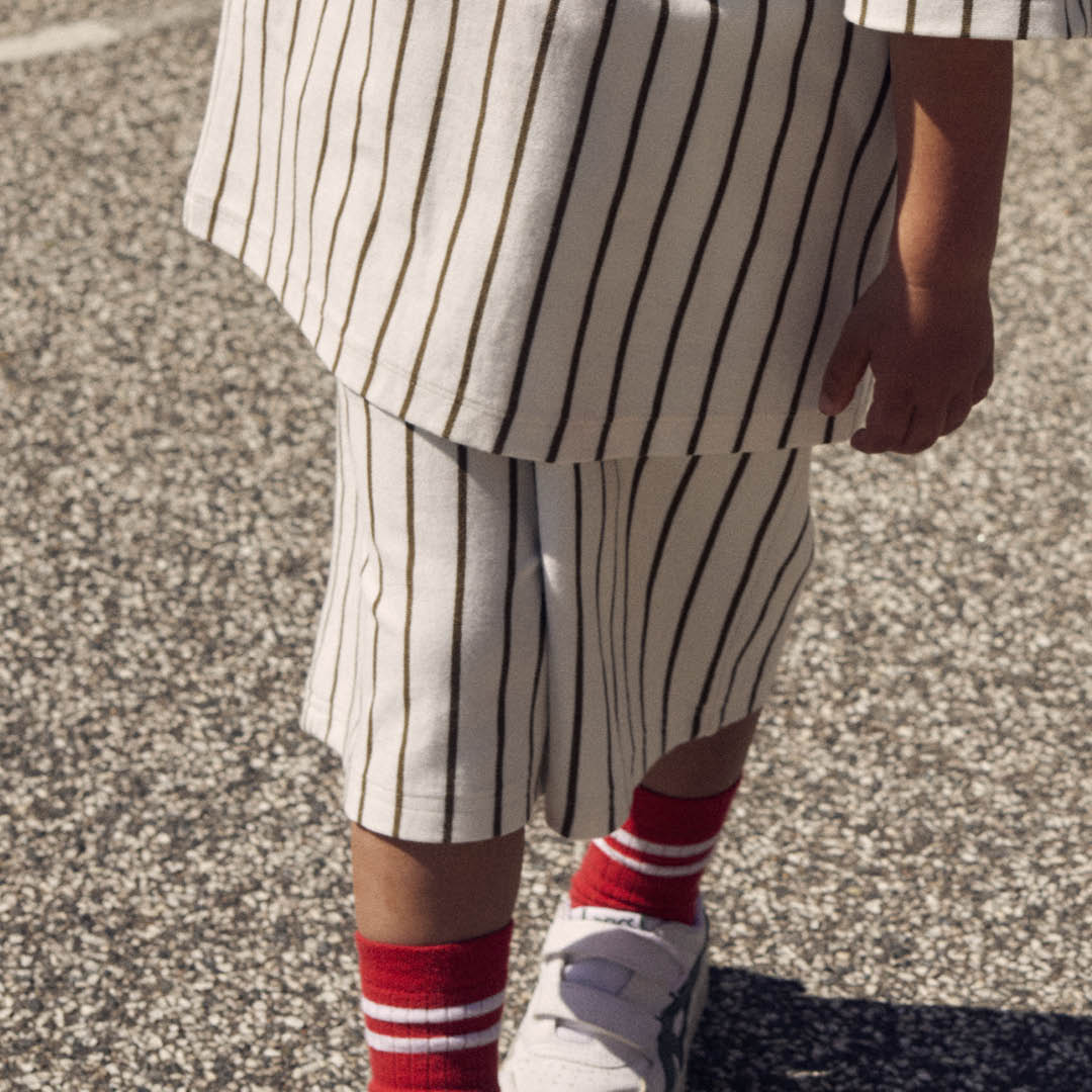 STRIPE baggy shorts