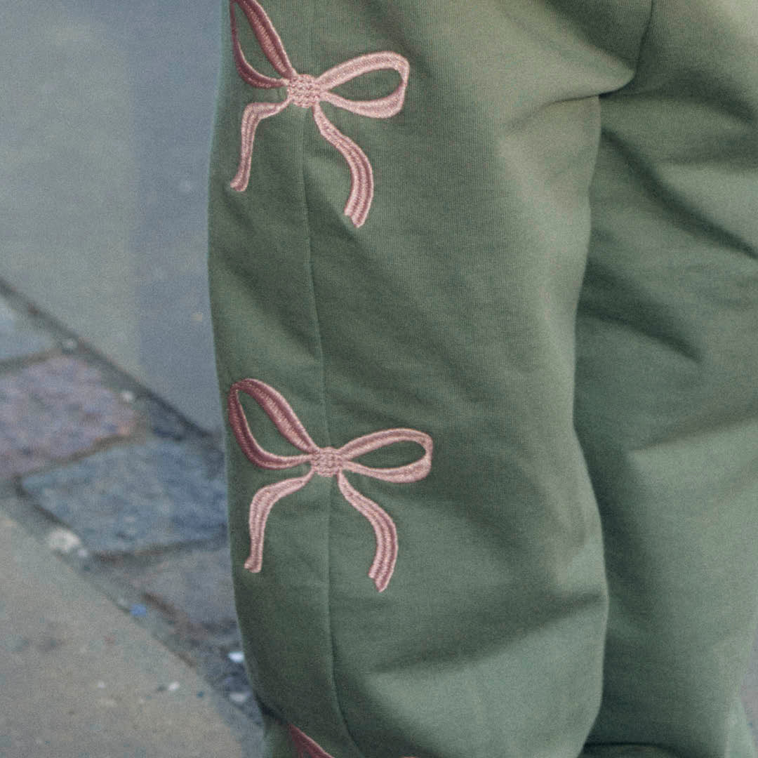 BOW sweatpants