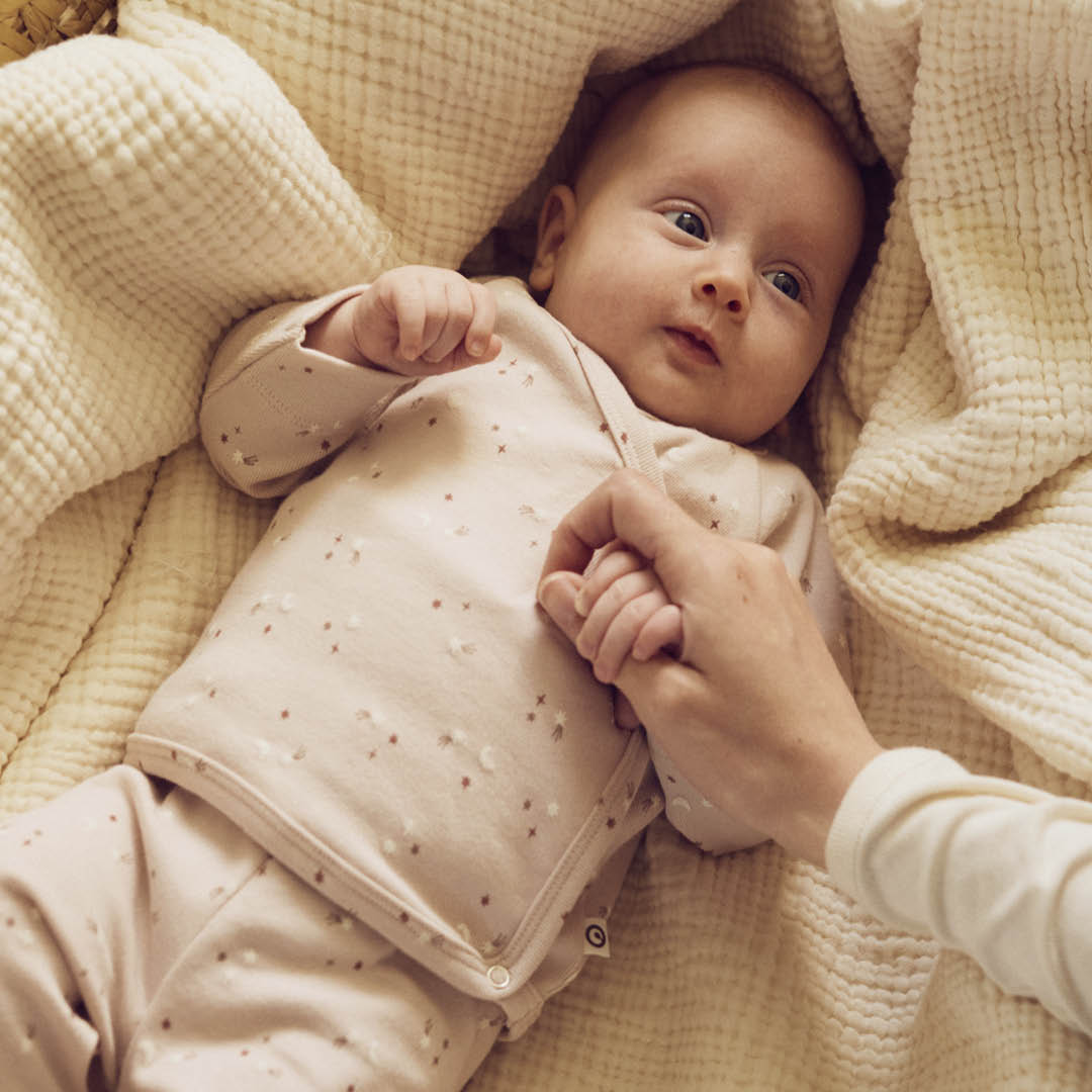 STARS rib cardigan with cross closure