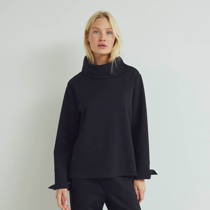 INTERLOCK collar blouse