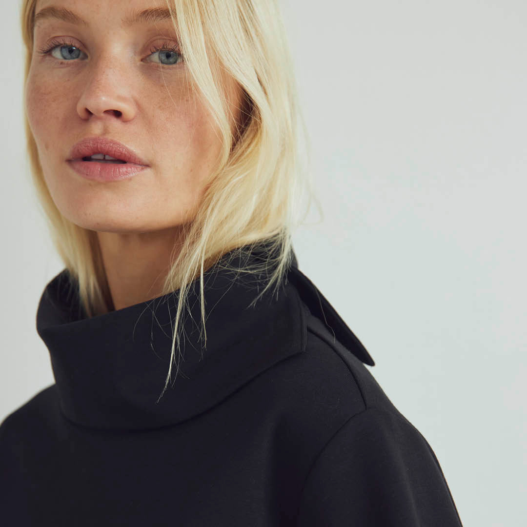 INTERLOCK collar blouse