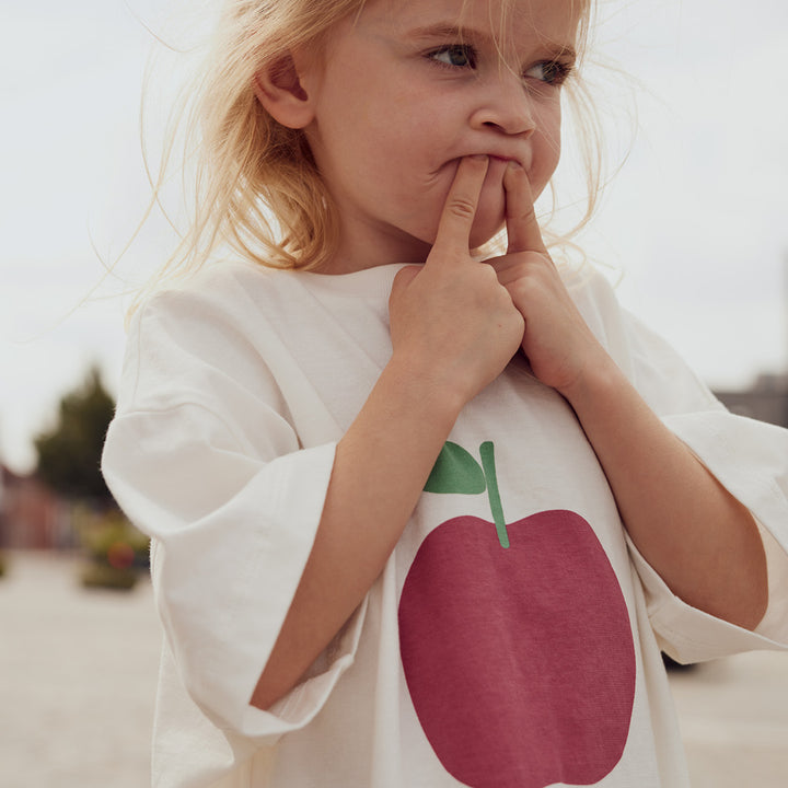 APPLE T-shirt