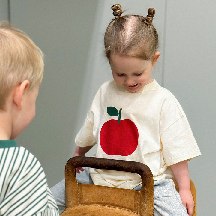 APPLE T-shirt